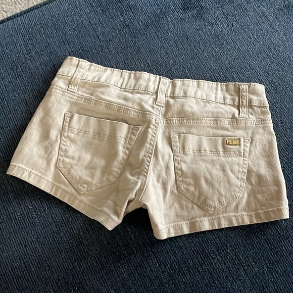 Zanadi Khaki Shorts (Juniors 1) - Picture 2 of 3